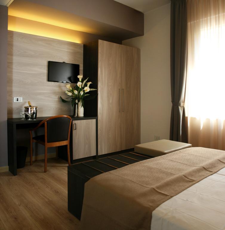 Hotel Lory My Wellness Spa Chianciano Terme Room photo